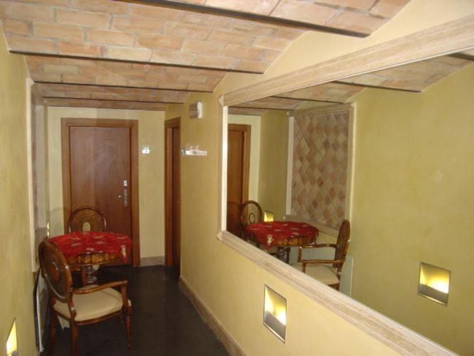 Mari 2 Hotel