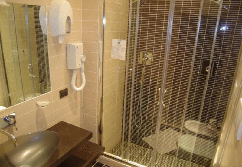Hotel Mari 2 2*